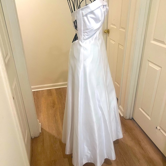 ✅🆕Jessica McClintock elegant wedding / event dress/ prom dress - Picture 2 of 6